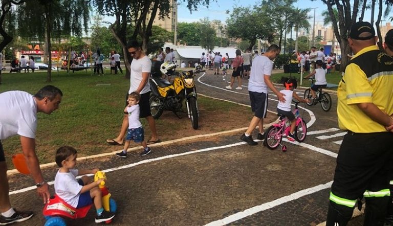 Emburb mantém ações de educação no trânsito durante todo o ano