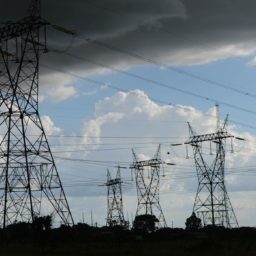 Relatório aponta que desempenho abaixo do esperado pode ter causado apagão