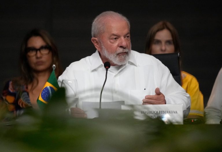 Contribuição de países ricos para meio ambiente não é favor, diz Lula