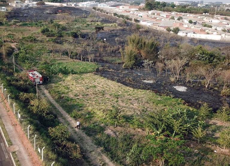 Incêndio destrói área do Projeto Doce Futuro na zona Norte de Marília