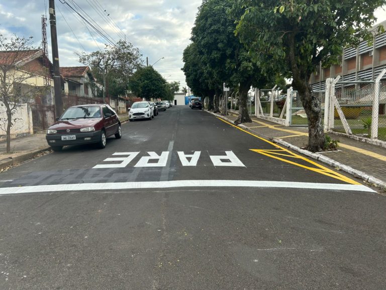 Mudança no sentido da rua Lima e Costa visa reduzir acidentes e garantir segurança viária