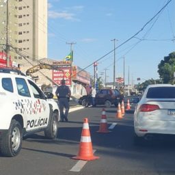 Acidente de trânsito causa transtorno na avenida Tiradentes