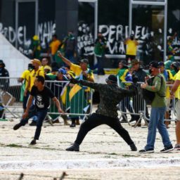 Alexandre de Moraes manda soltar 90 presos nos atos golpistas de 8 de janeiro