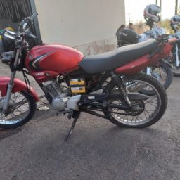 Polícia Militar localiza motocicleta furtada em imóvel na zona Oeste