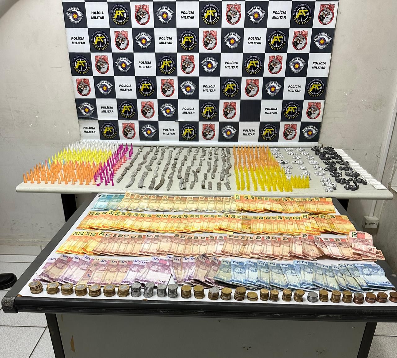 Polícia Apreende Três Adolescentes Com Quase Mil Porções De Drogas Na Zona Sul • Marília Notícia 6215