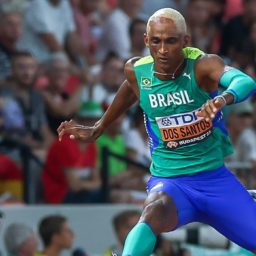 Alison dos Santos melhora performance e leva bronze na Liga Diamante