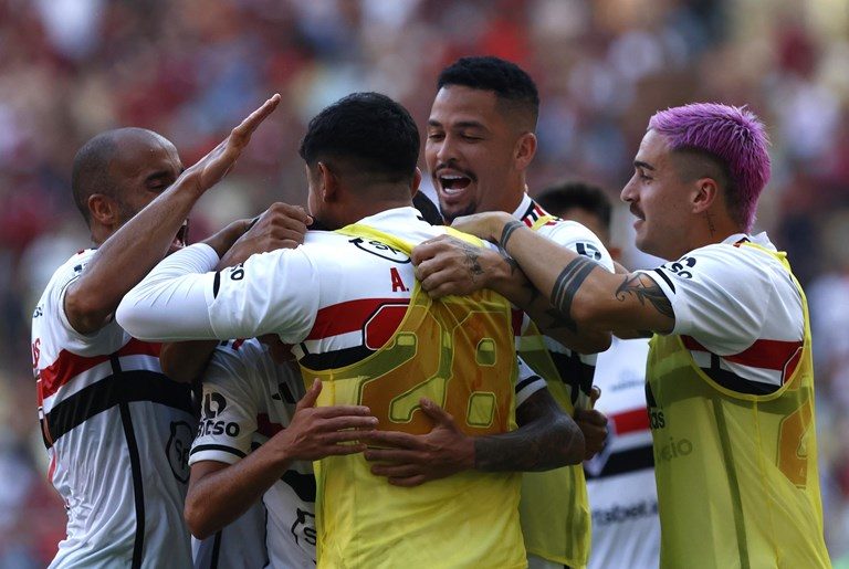 São Paulo vence Flamengo na partida de ida da final da Copa do Brasil