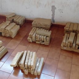 PRF apreende 140 kg de drogas após motorista bater e fugir em rodovia