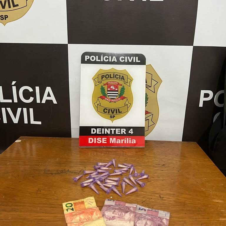 Dise prende jovem por tráfico de drogas e apreende pinos de crack no Santa Antonieta