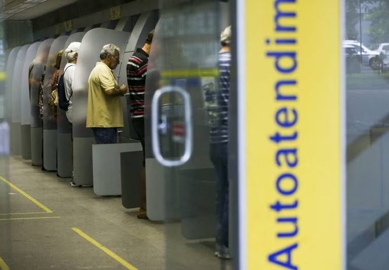 Agências bancárias fecham nesta quinta e voltam a funcionar na sexta