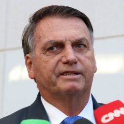 Ex-presidente Bolsonaro é internado em SP para passar por cirurgias