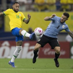 Tentando retomar vitórias, Brasil enfrenta Uruguai em Montevidéu nas Eliminatórias