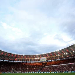 Ingressos com preços elevados favorecem a elitização do futebol, segundo pesquisadores