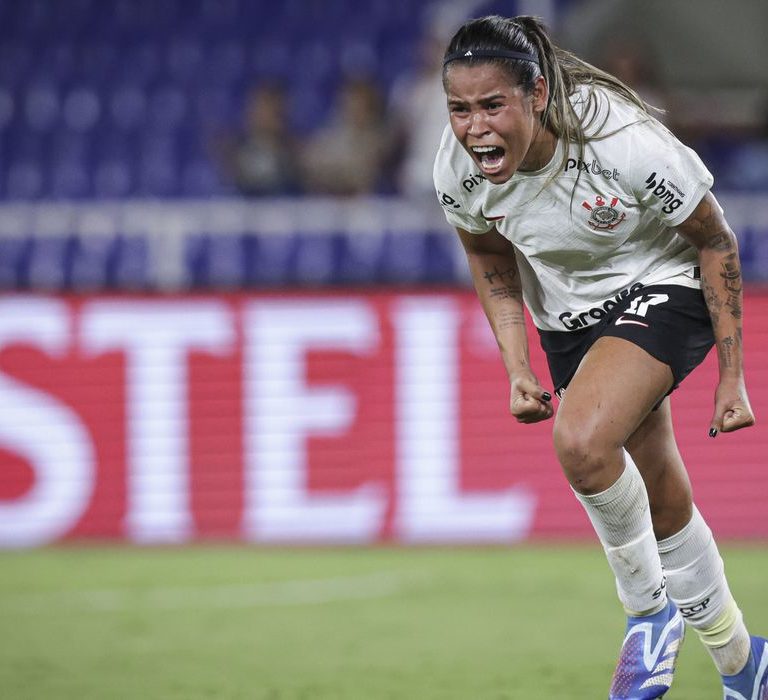 Futebol feminino: Corinthians bate Inter nos pênaltis e chega à final da Libertadores