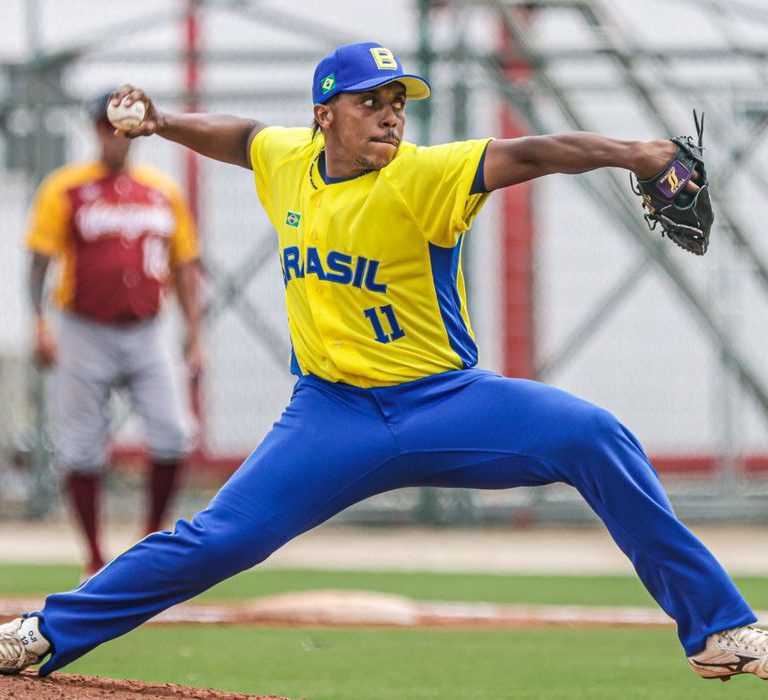 Brasil surpreende e bate Venezuela na estreia no beisebol no Pan