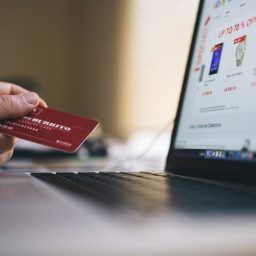 Imposto sobre compras importadas online deve sair até fim do ano