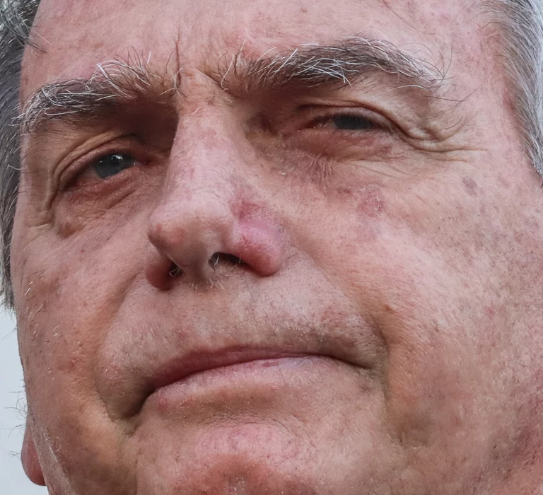 Bolsonaro é condenado a indenizar jornalistas por danos morais