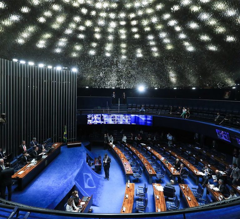 Senado aprova pensão especial para filhos de vítimas de feminicídio