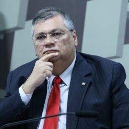 Dino não comparece à comissão da Câmara e quer ser ouvido em plenário 