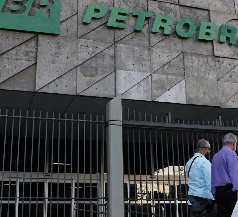 Petrobras tem produção operada de óleo e gás recorde no 3º trimestre