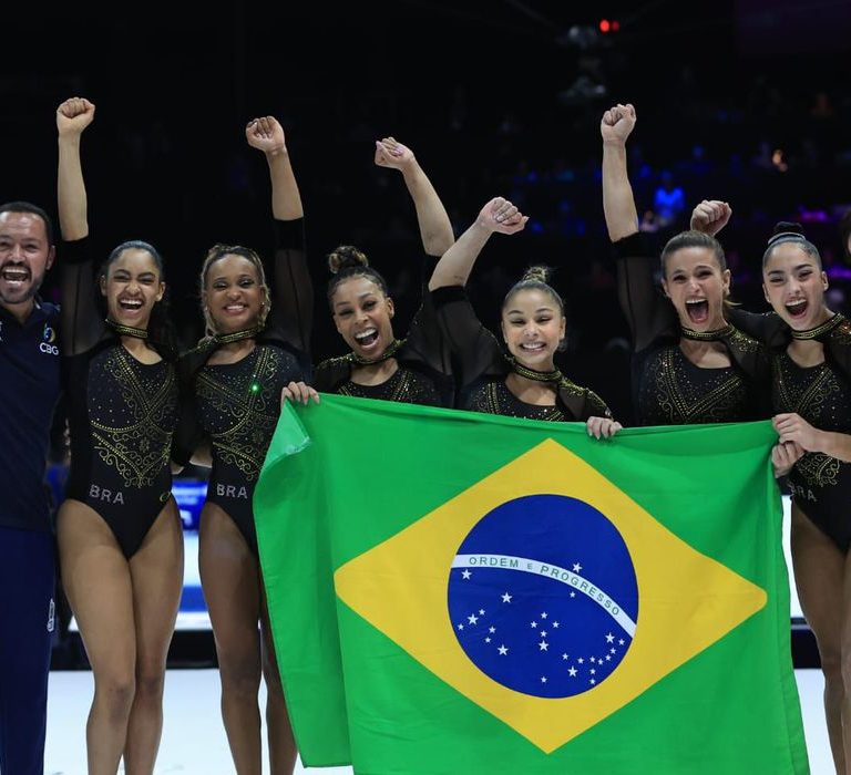 Mundial de Ginástica Artística: Brasil é prata na disputa de equipes femininas