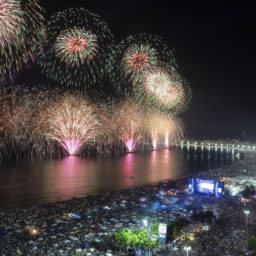 Senado avalia projeto que proíbe venda de fogos de artifício sonoros em todo Brasil