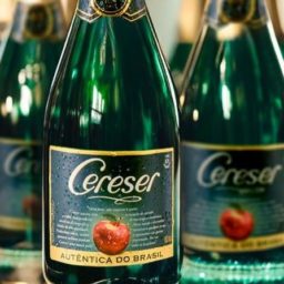 Anvisa manda suspender a venda de 28 lotes da Sidra Cereser sabor maçã