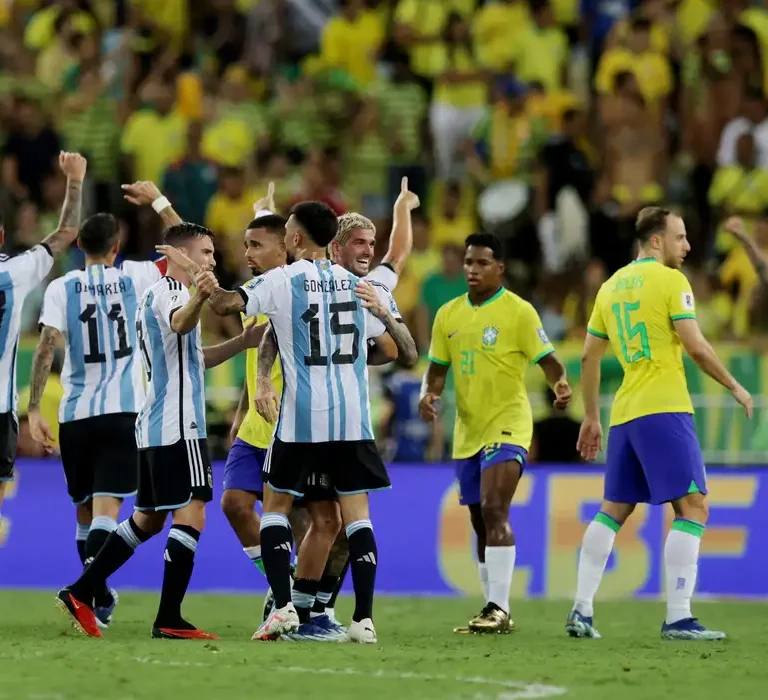 Brasil perde de 1 a 0 para Argentina no Maracanã nas eliminatórias para a Copa