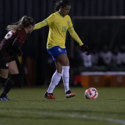 Seleção feminina perde para Canadá em segundo amistoso pós-Copa