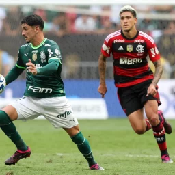 Palmeiras enfrenta Flamengo mirando a liderança do Brasileiro