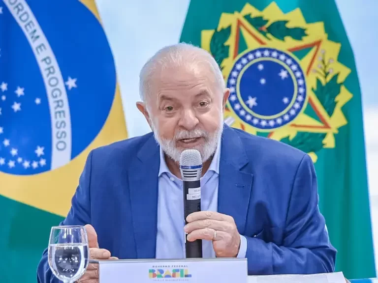 Presidente Lula sanciona lei para reduzir filas do INSS