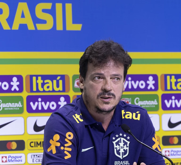 Fernando Diniz convoca seleção brasileira para jogos das Eliminatórias