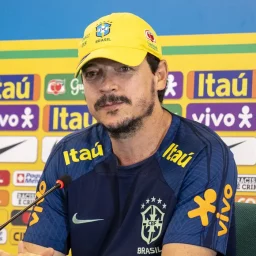 Fernando Diniz diz esperar dificuldades diante da Colômbia