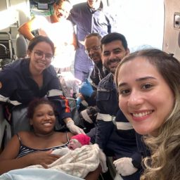Bebê nasce em ambulância do Samu a caminho do hospital em Marília