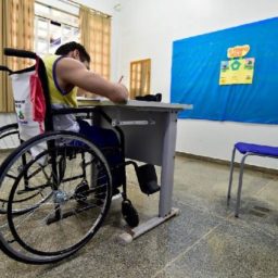 Câmara aprova obrigação de cadeiras de rodas em escolas de Marília