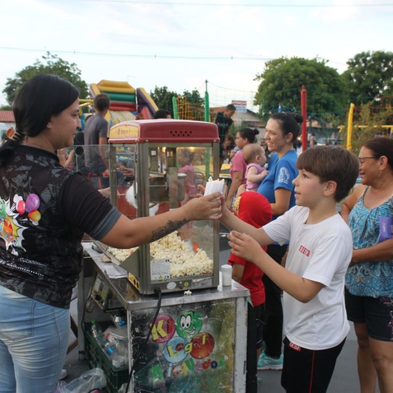 Prefeitura entrega praça do Jardim Continental para população