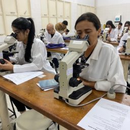 Biomedicina da Unimar se destaca com qualificação em Citologia Oncótica