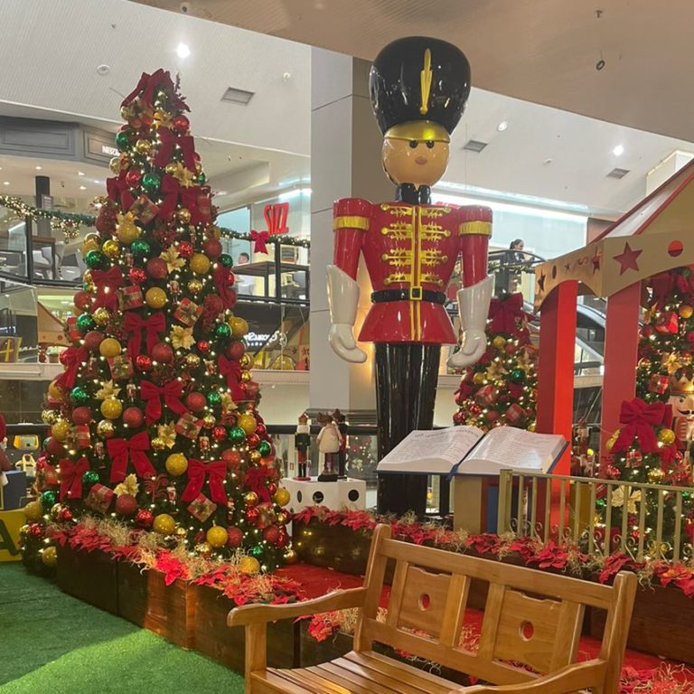 Esmeralda Shopping abre a temporada natalina com a chegada do Papai Noel