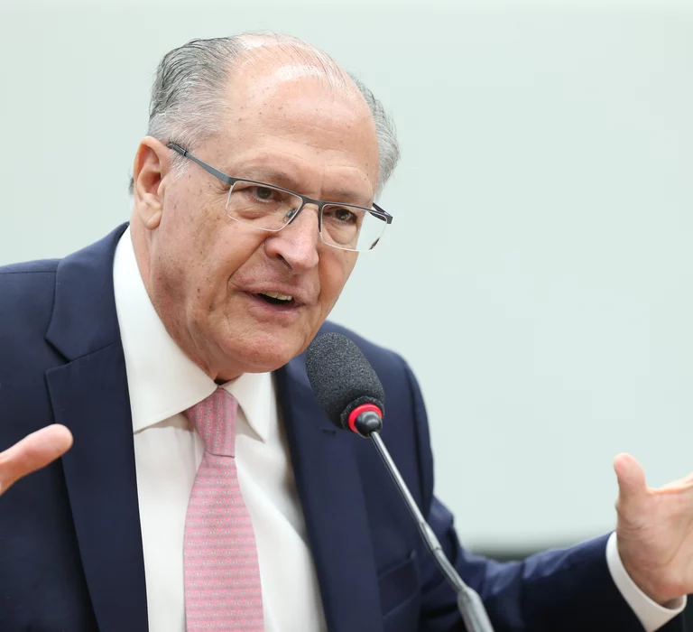 Meta fiscal de 2024 está em discussão e não foi definida, diz Alckmin