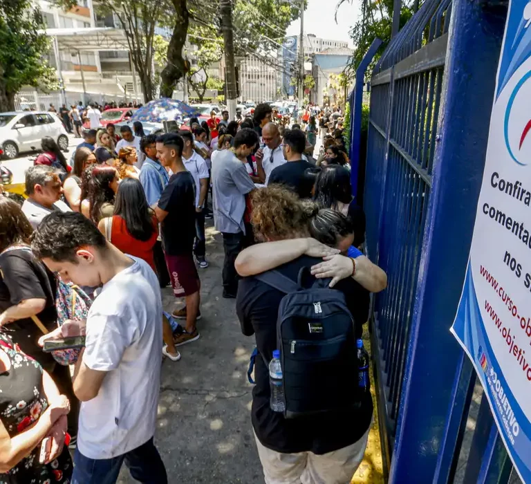 Segundo dia de prova do Enem reúne candidatos neste domingo