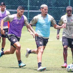 São Paulo se prepara para clássico contra o Santos na Vila Belmiro