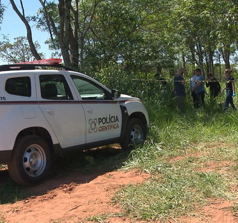 Corpo sem pé e sem mão é encontrado em matagal na zona rural de Marília