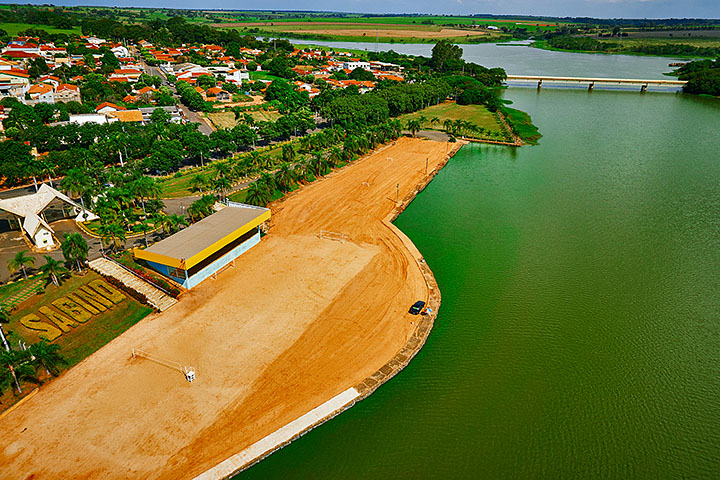 Prefeitura de Sabino divulga shows na praia municipal para o Ano Novo