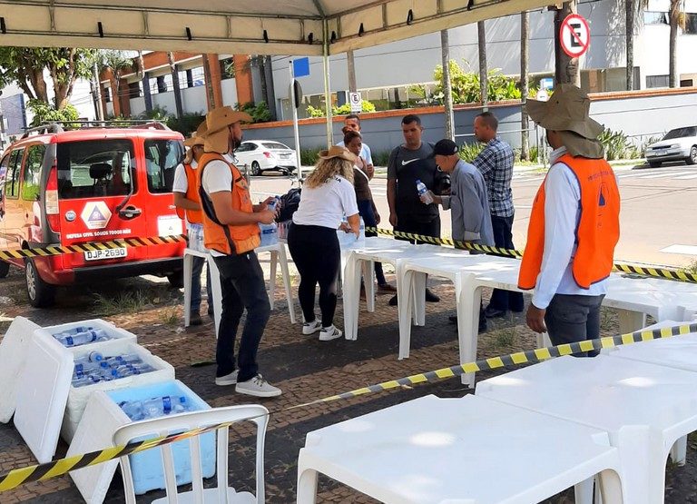 Campanha sobre altas temperaturas em frente ao Bom Prato de Marília é considerada sucesso