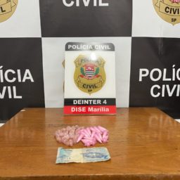 Dise prende homem com porções de cocaína e crack em Marília