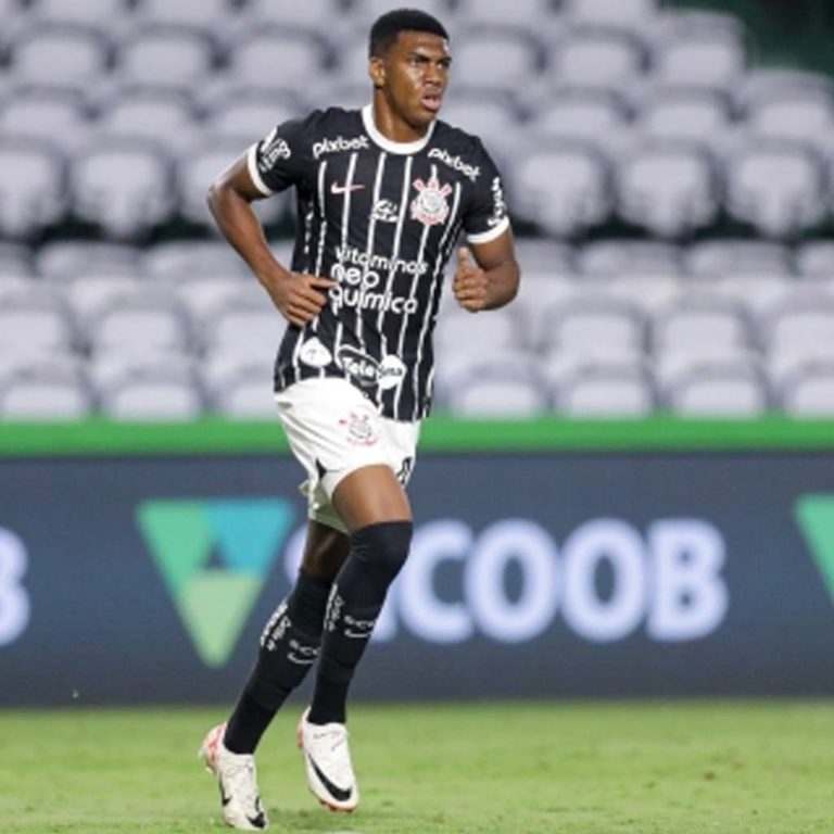 Felipe Augusto, do Corinthians, é negociado com o Cercle Brugge, da Bélgica