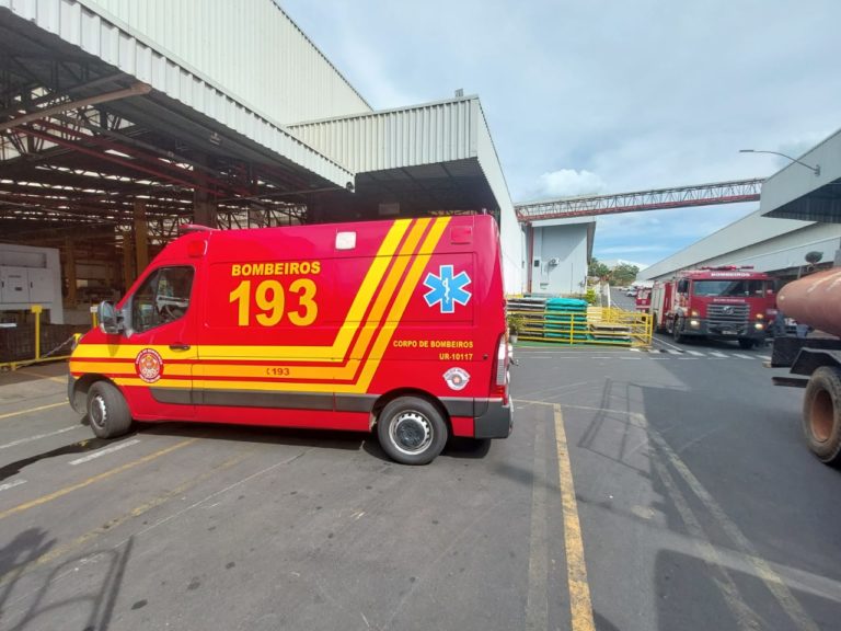 Incêndio atinge área da empresa Jacto nesta sexta-feira em Pompeia