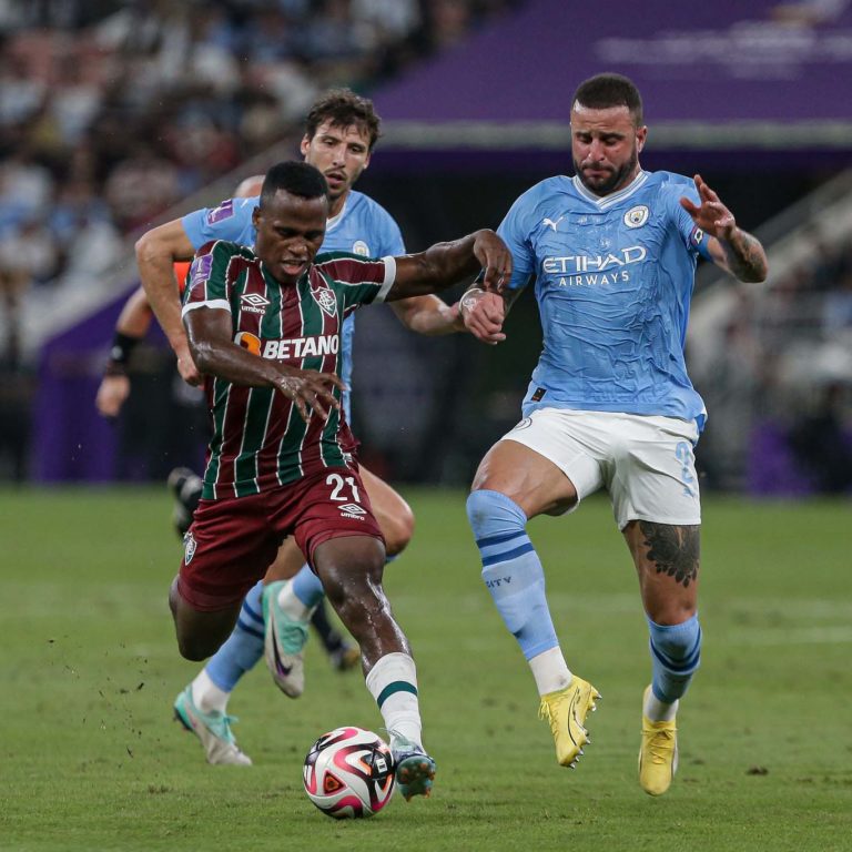 City atropela Fluminense e fatura título inédito do Mundial de Clubes