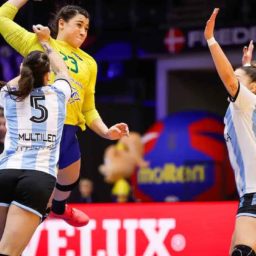 Brasil supera Argentina e continua vivo no Mundial feminino de handebol