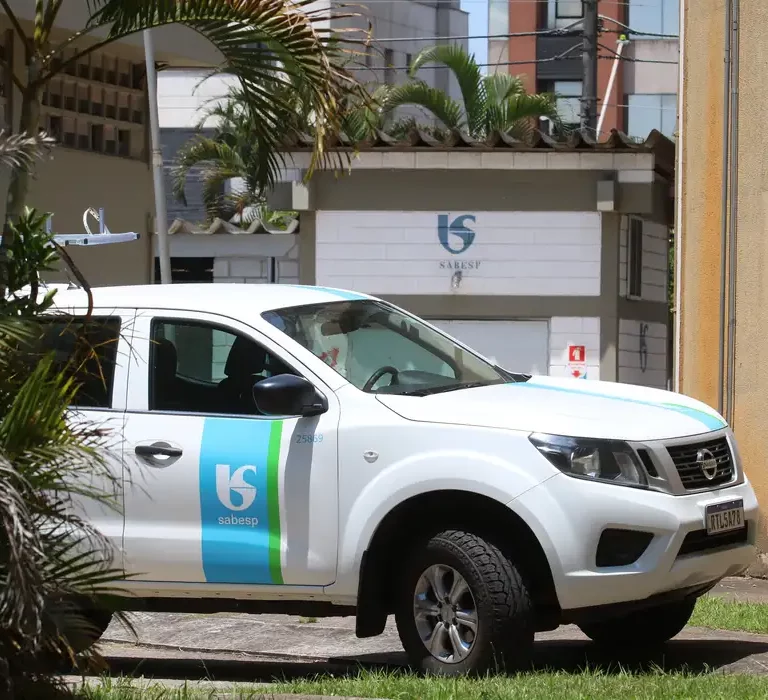 Sob protestos, deputados paulistas autorizam venda da Sabesp